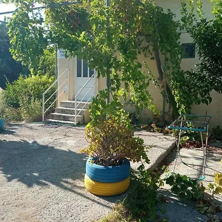 Dina's Casita